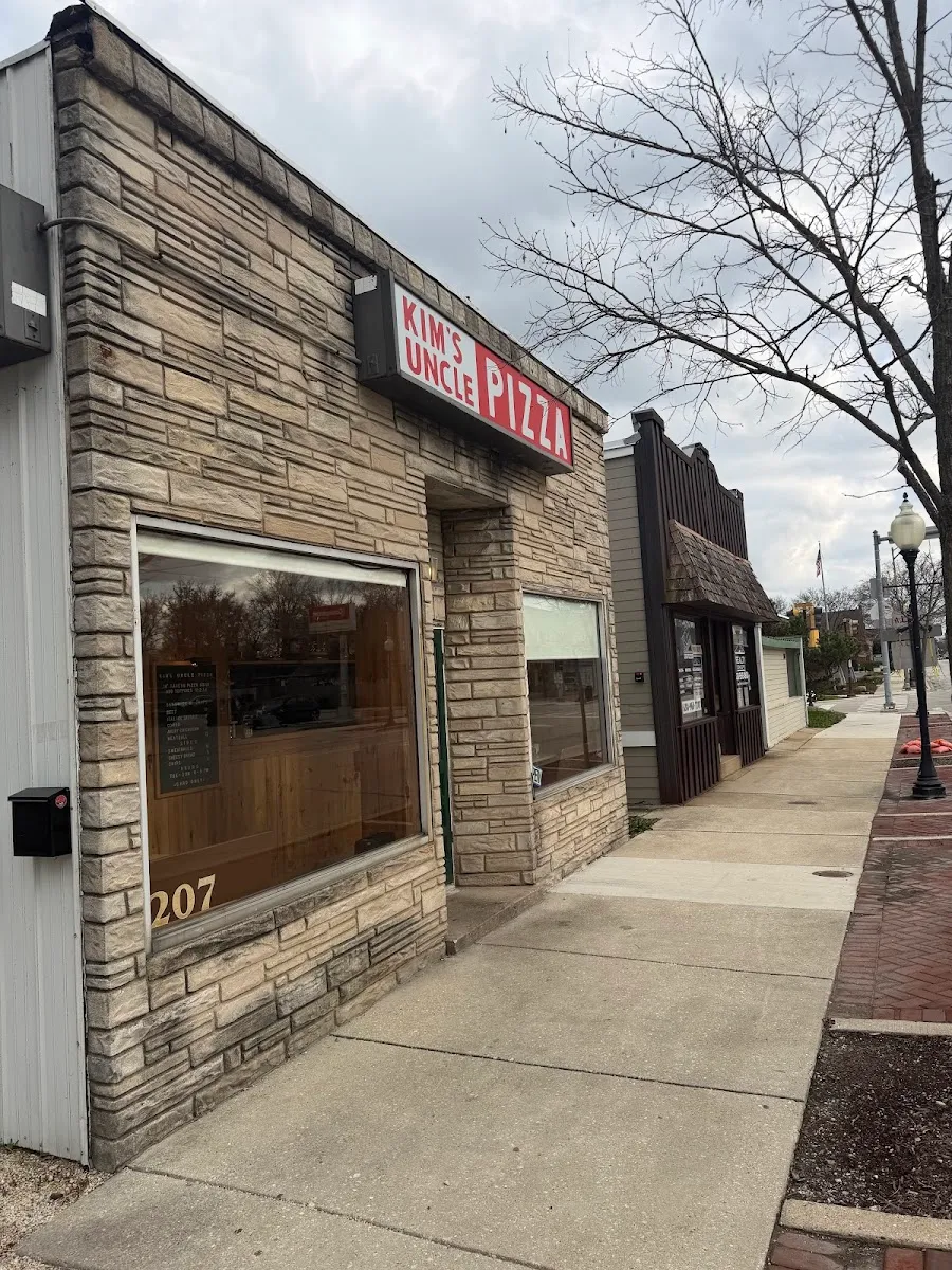 Kim’s Uncle Pizza, photo 1