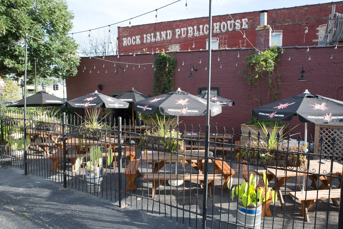 Red's the People's Pie at Rock Island Public House, photo 1