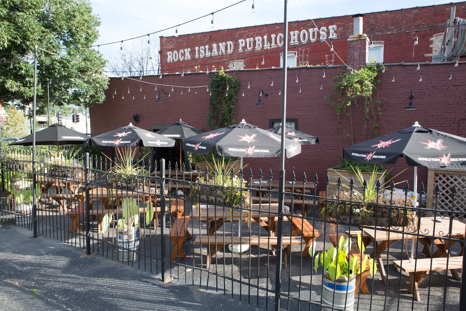 Red's the People's Pie at Rock Island Public House, photo 2
