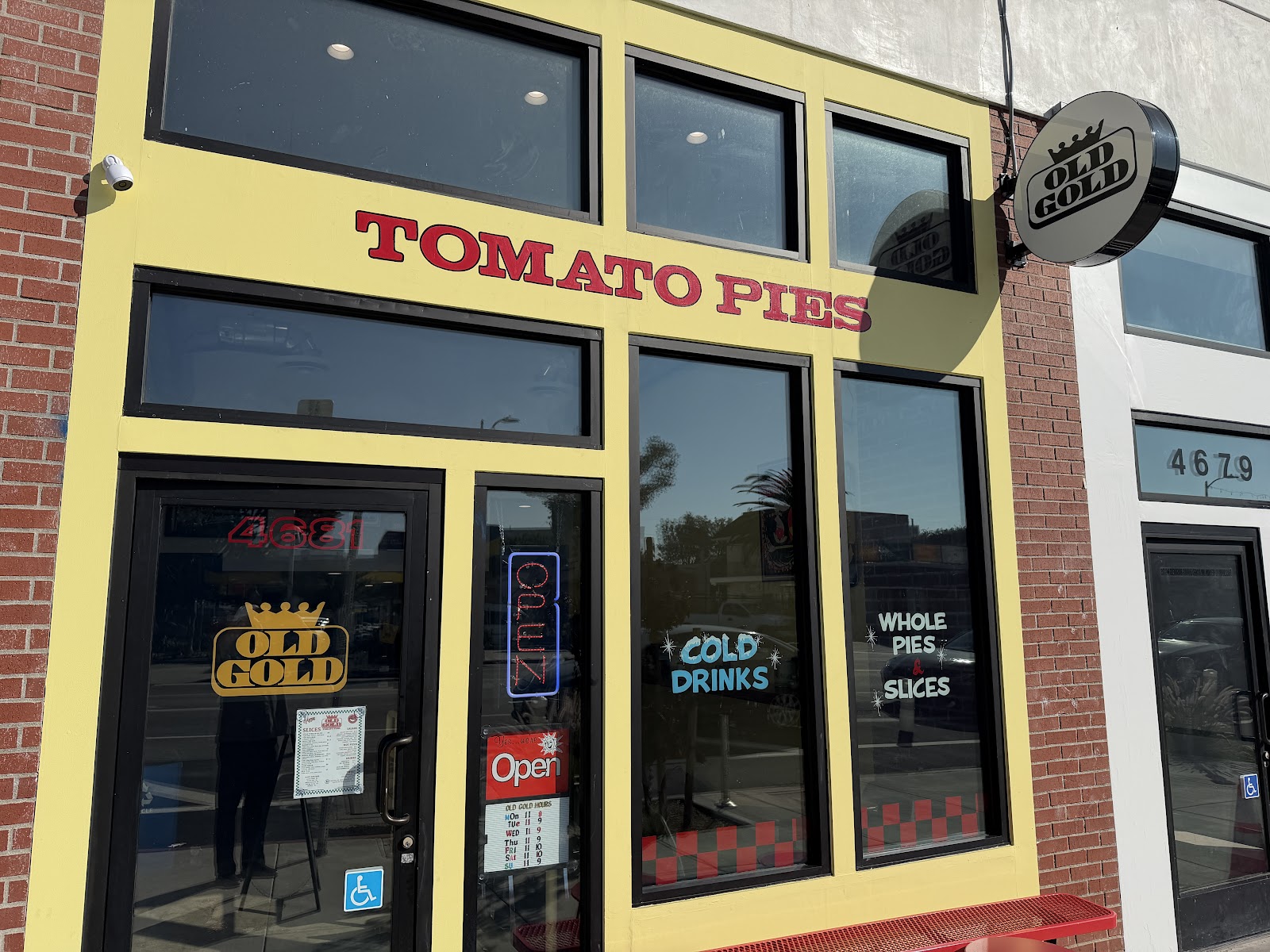 Old Gold Tomato Pies