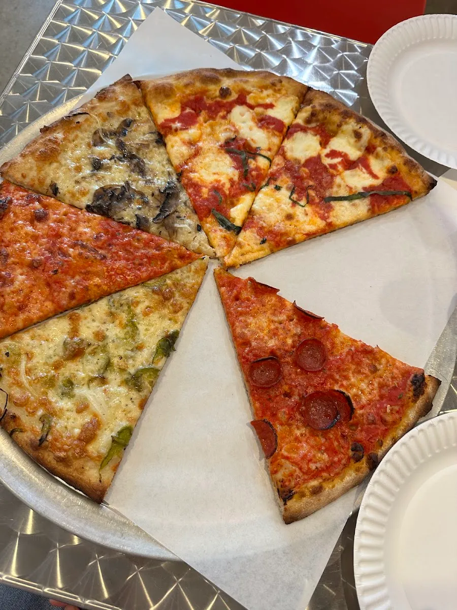 Secret Pizza, photo 2