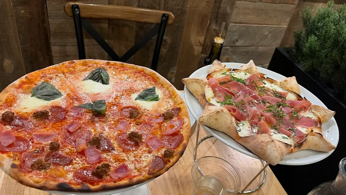 Mister O1 Extraordinary Pizza (Multiple locations), photo 8