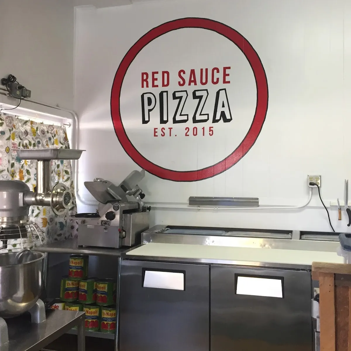 Red Sauce Pizza, photo 2