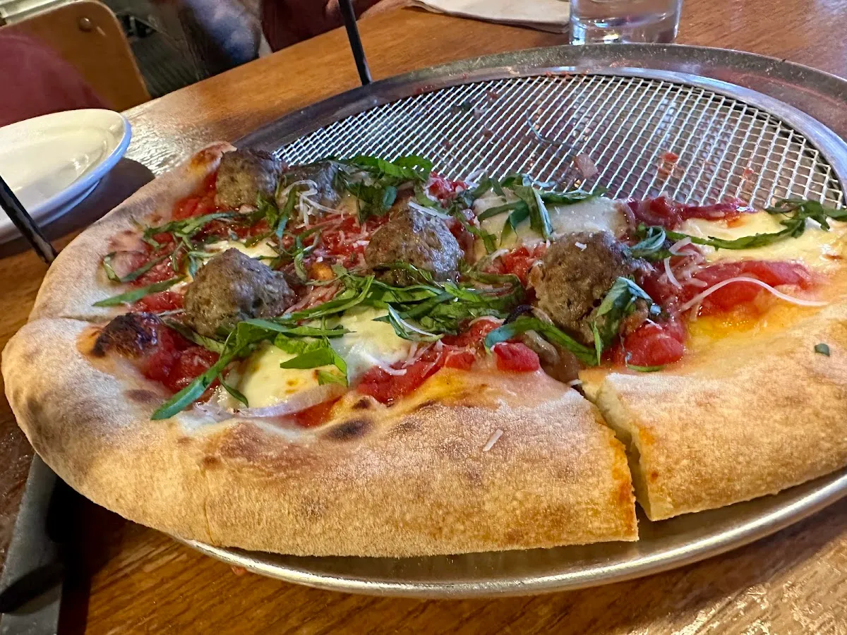 East Glisan Pizza Lounge, photo 8