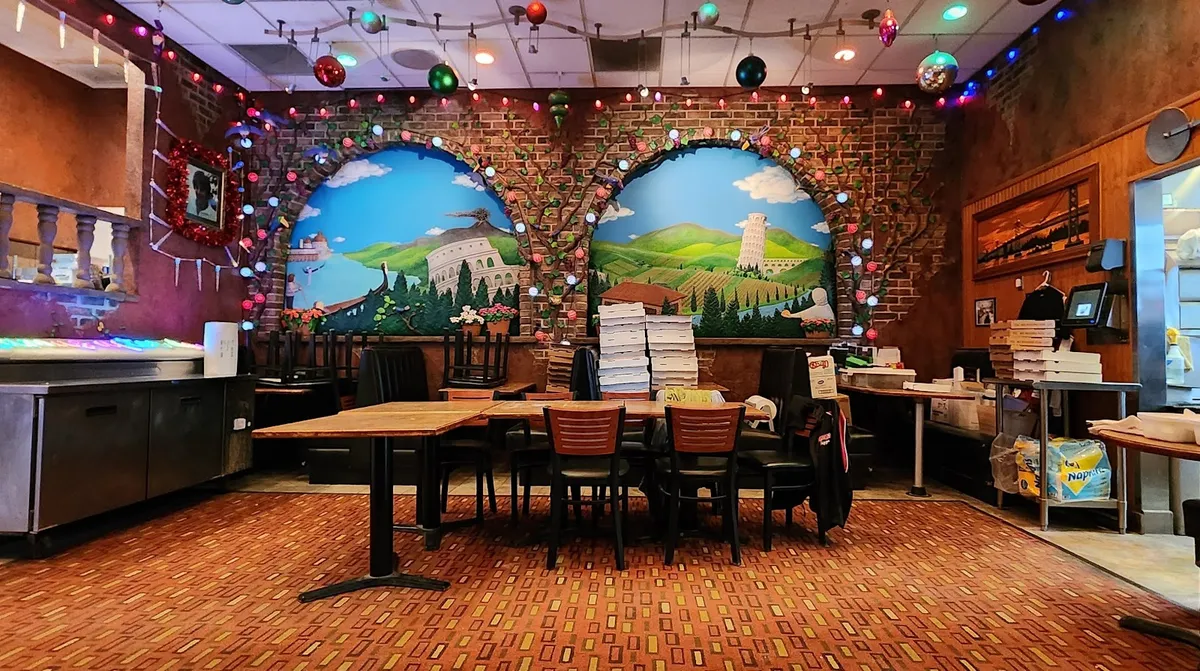 Mama’s Pizza, photo 1