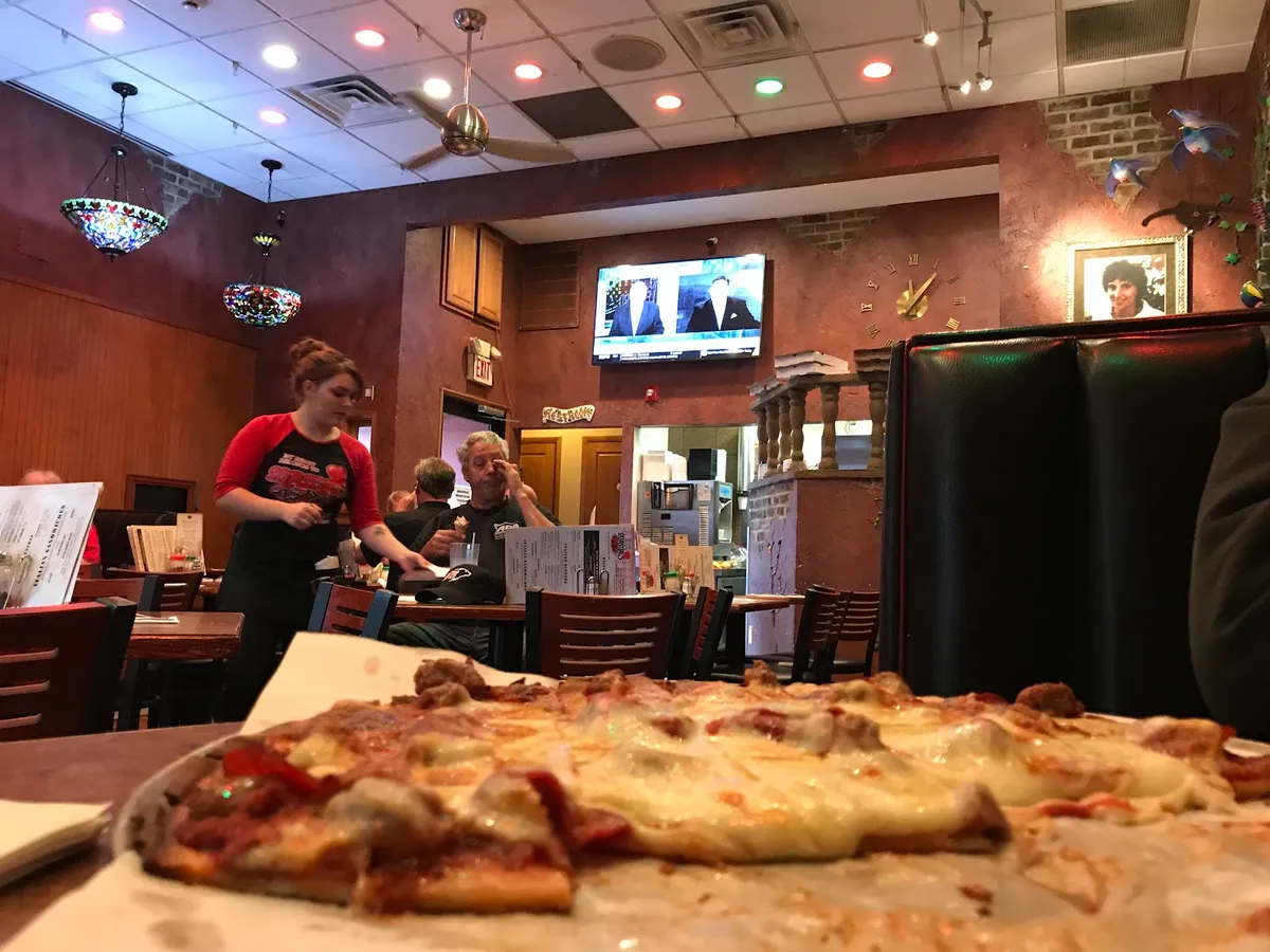 Mama’s Pizza, photo 6
