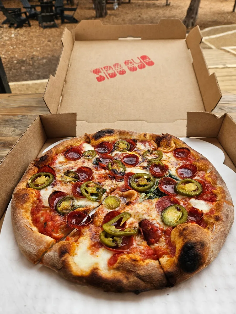 Side Eye Pie, photo 3