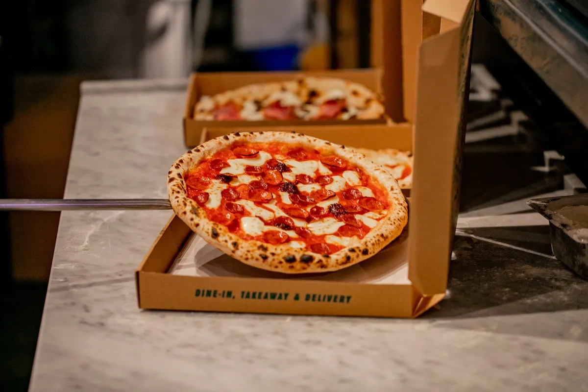 Yard Sale Pizza, photo 3
