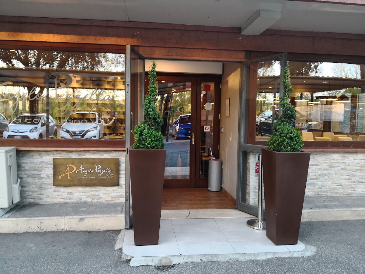 Angelo Pezzella – Pizzeria con Cucina, photo 5