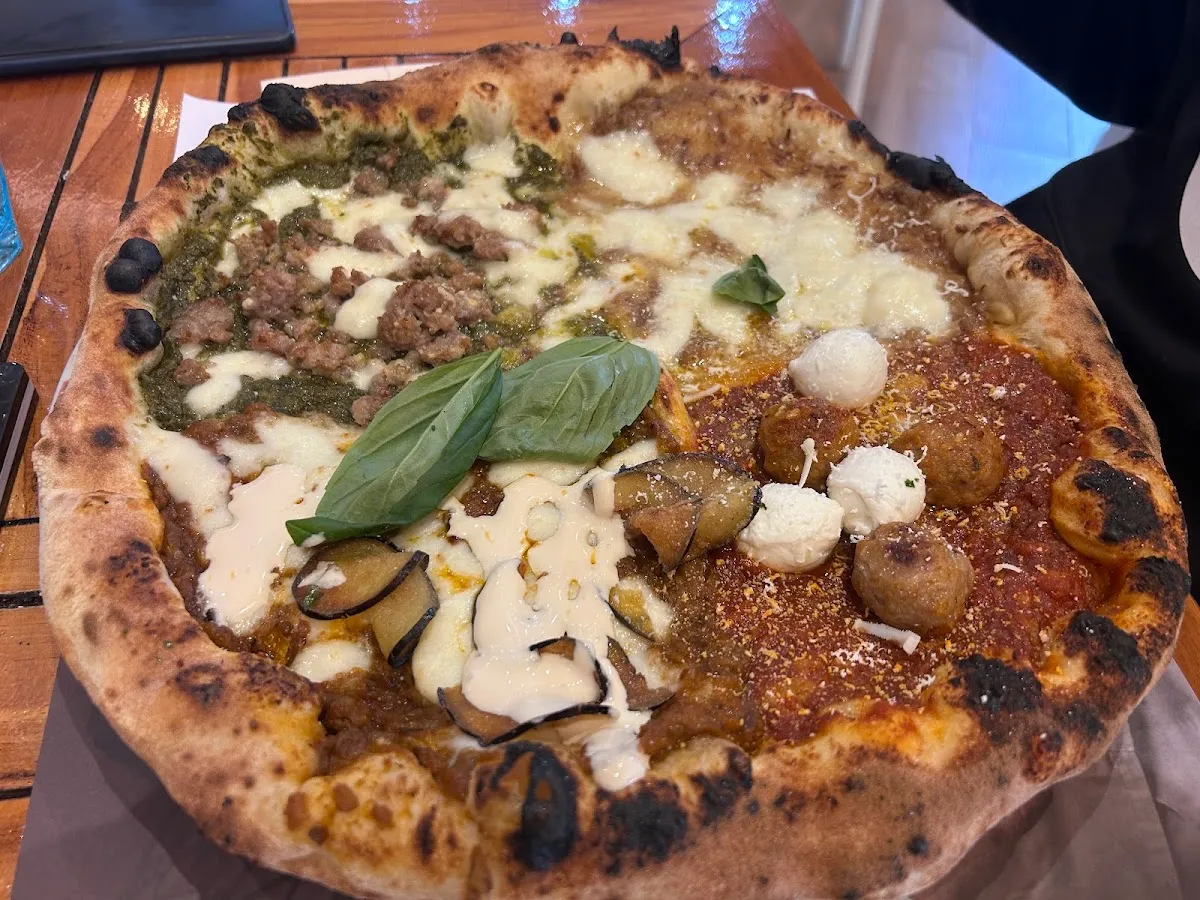 Pizzeria Errico Porzio (Lungomare Napoli), photo 4