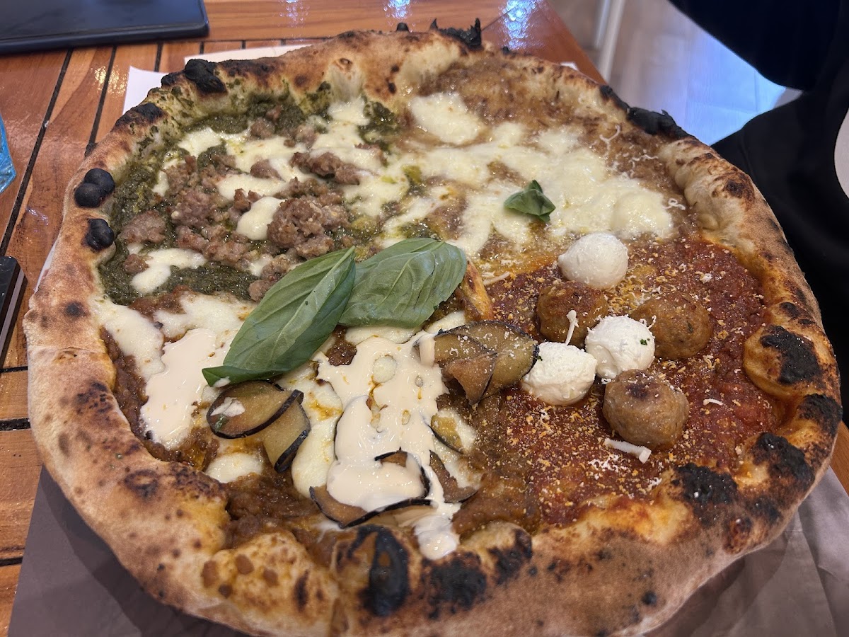 Pizzeria Errico Porzio (Lungomare Napoli), photo 4
