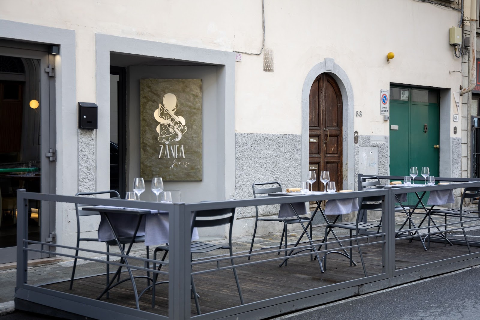 Zanfa Bros, photo 2