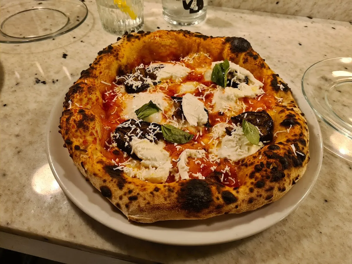 Gina Balmesina Pizza Bar, photo 6