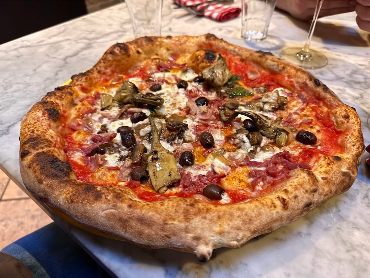 Pizzeria Concettina ai Tre Santi — photo 8