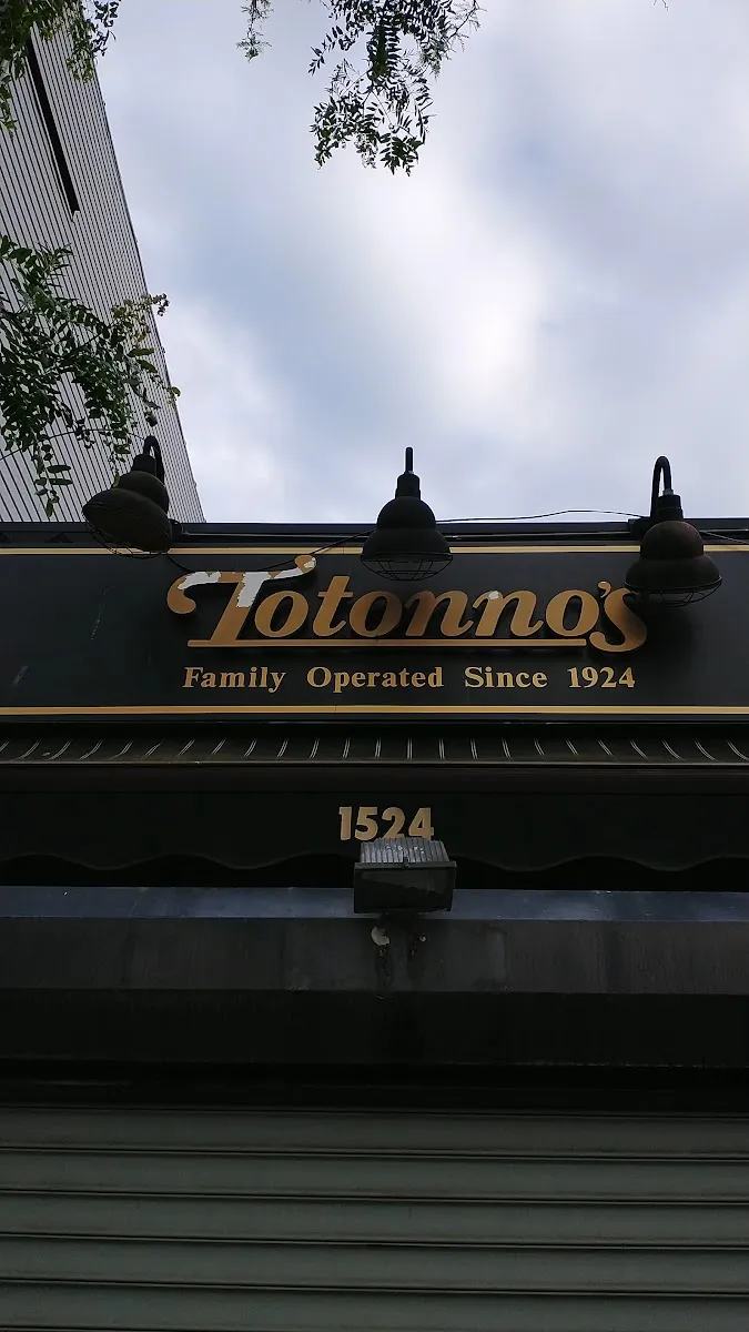 Totonno's Pizzeria Napolitana, photo 5