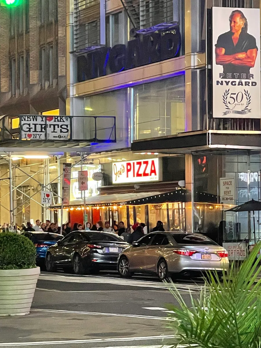 Joe's Pizza, photo 1