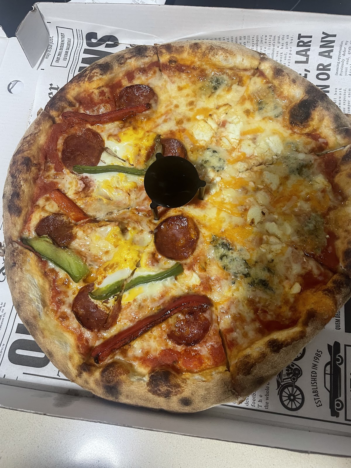 El Rubio Pizzeria  & Smashburger, photo 7