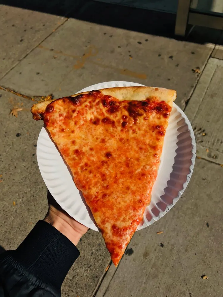 Sal & Carmine Pizza, photo 2