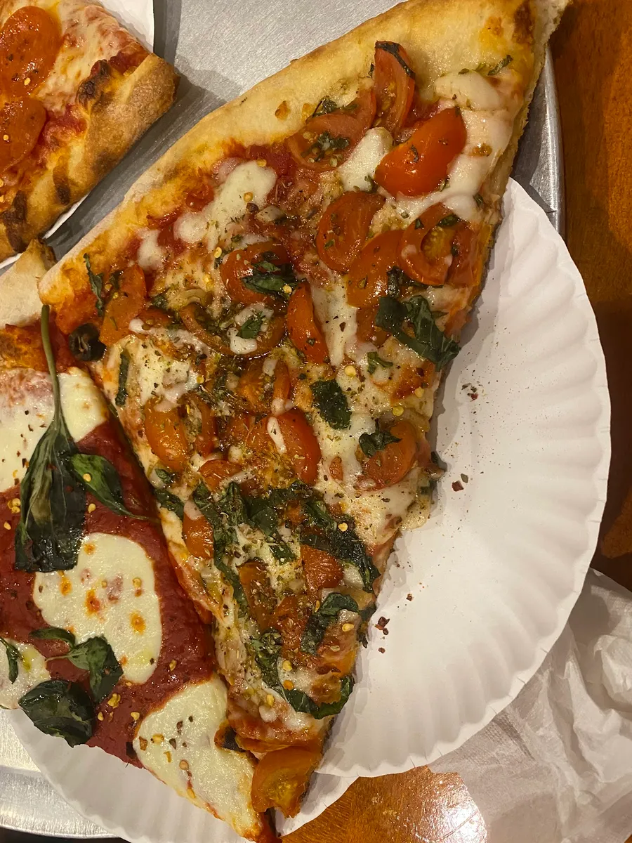 Sal & Carmine Pizza, photo 3
