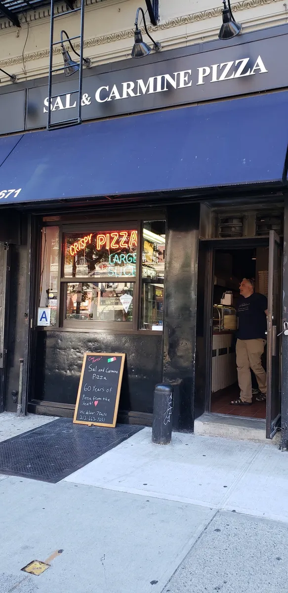 Sal & Carmine Pizza, photo 4