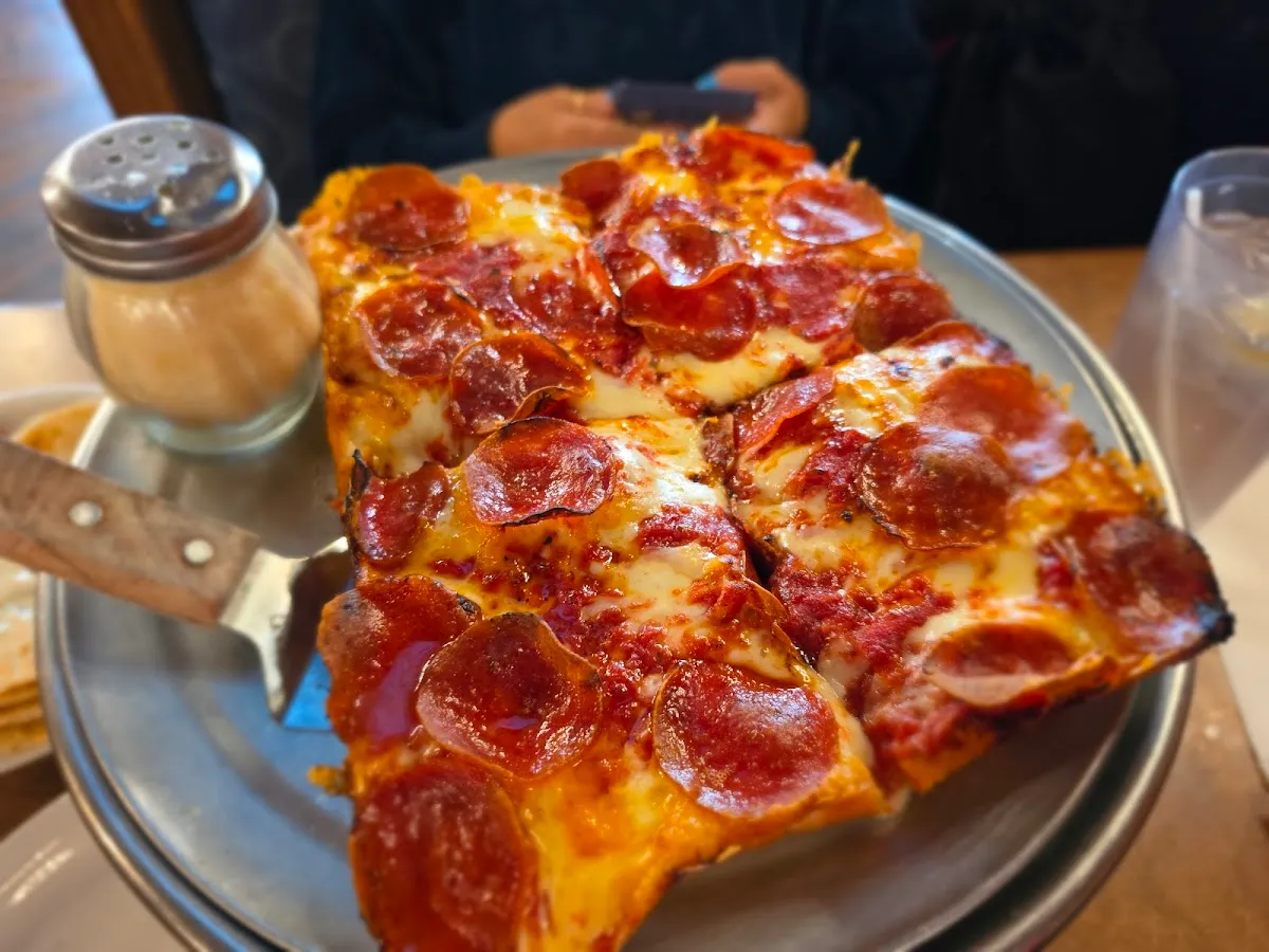 Niki's Pizza, photo 4