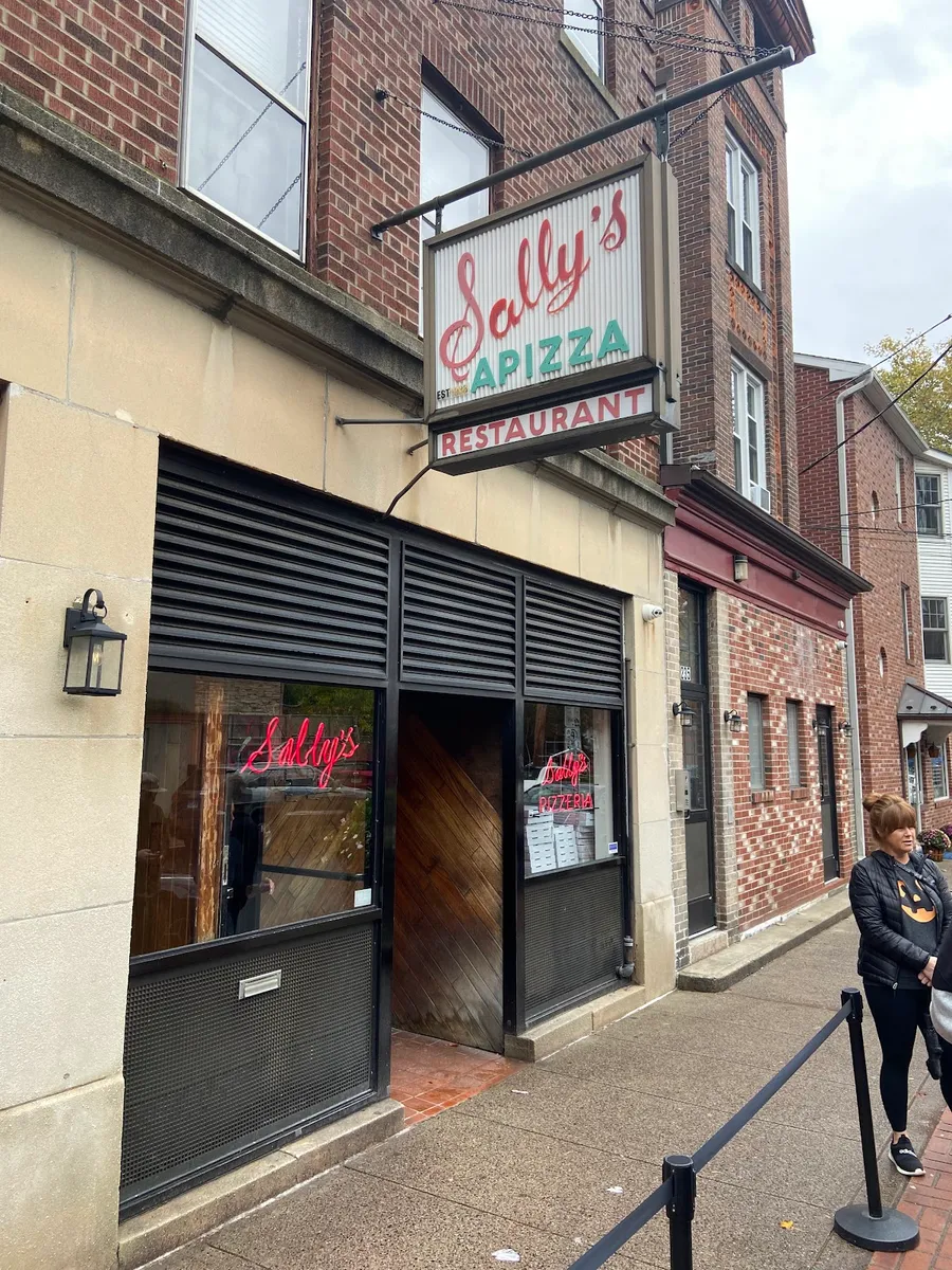 Sally's Apizza, photo 6