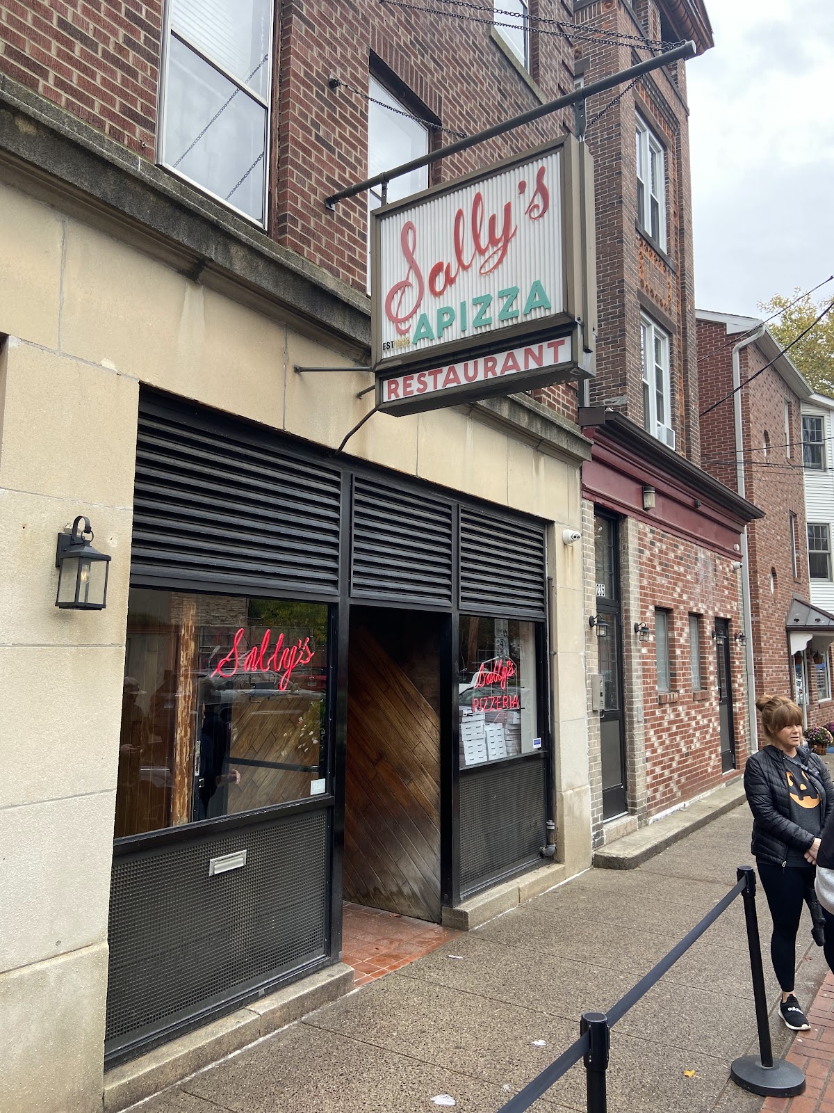 Sally's Apizza, photo 6