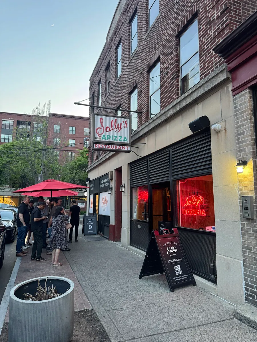 Sally's Apizza, photo 7
