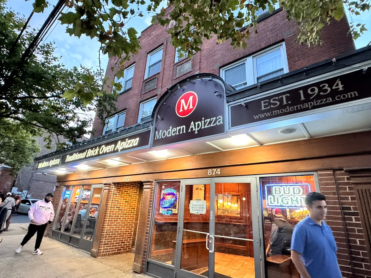 Modern Apizza, photo 1