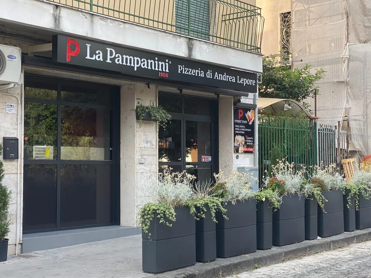 La Pampanini Street, photo 1