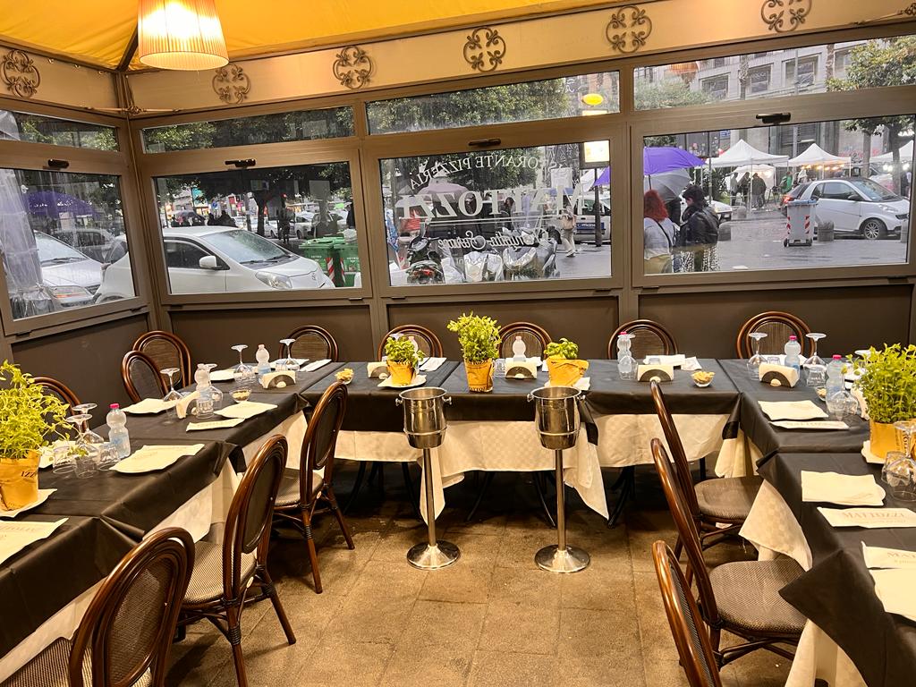 Mattozzi a Piazza Carità