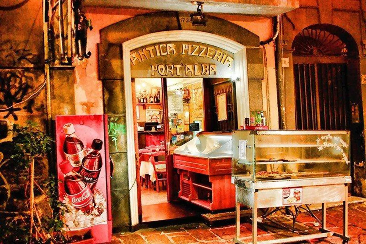 Antica Pizzeria Port'Alba, photo 2
