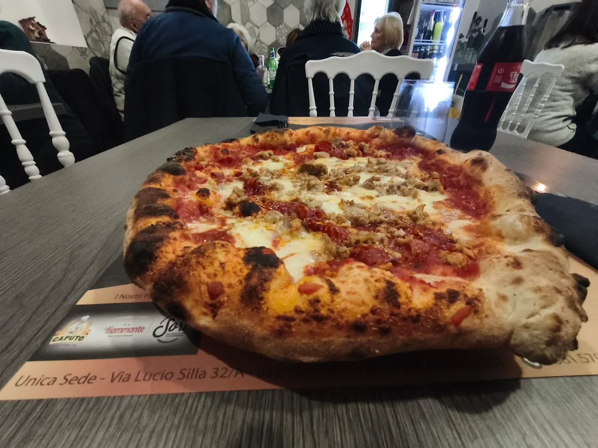 Antica Pizzeria Da Gennaro, photo 5