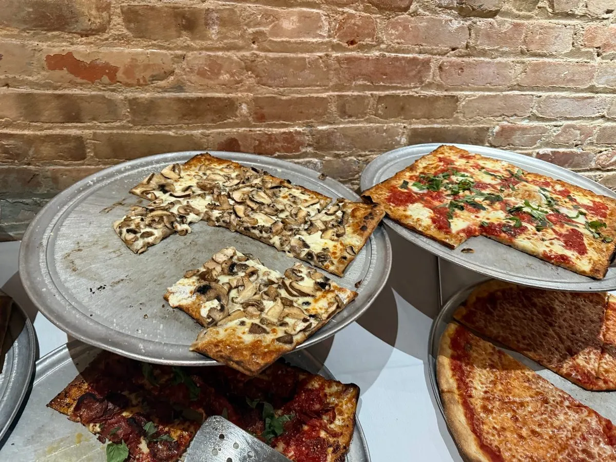 Carmine's, photo 4