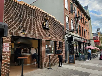 F&F Pizzeria