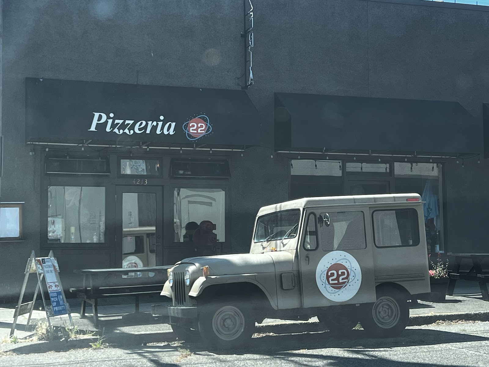 Pizzeria 22