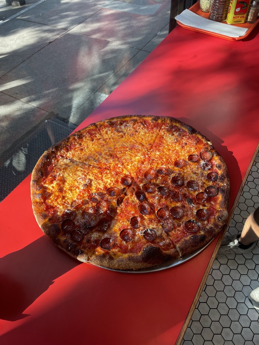Chrissy's Pizza, photo 2