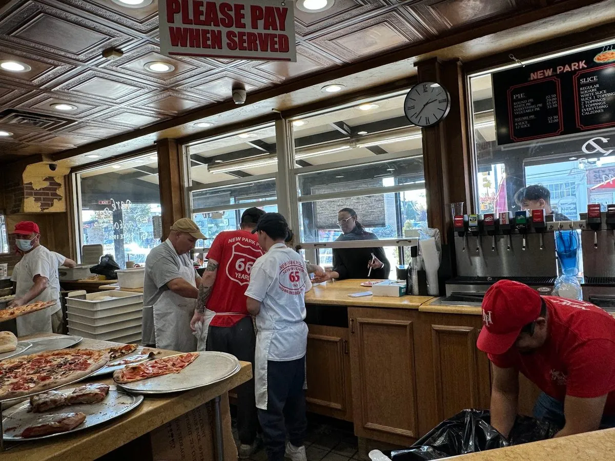 New Park Pizza, photo 2