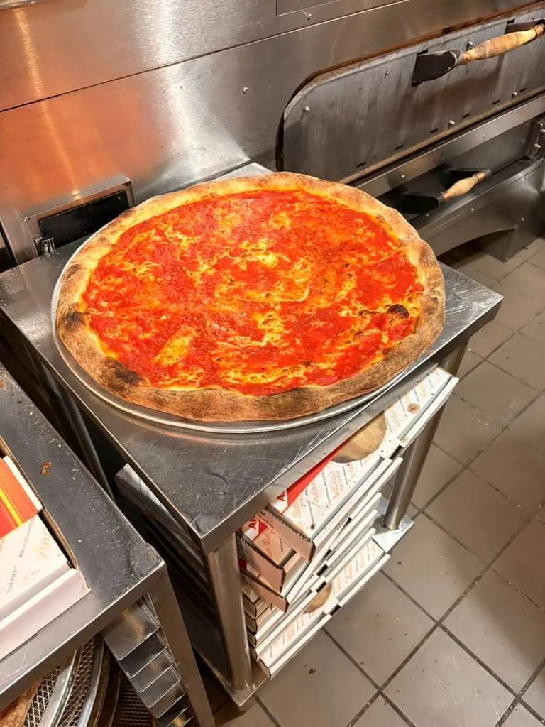 Andrew Bellucci's Pizzeria, photo 4