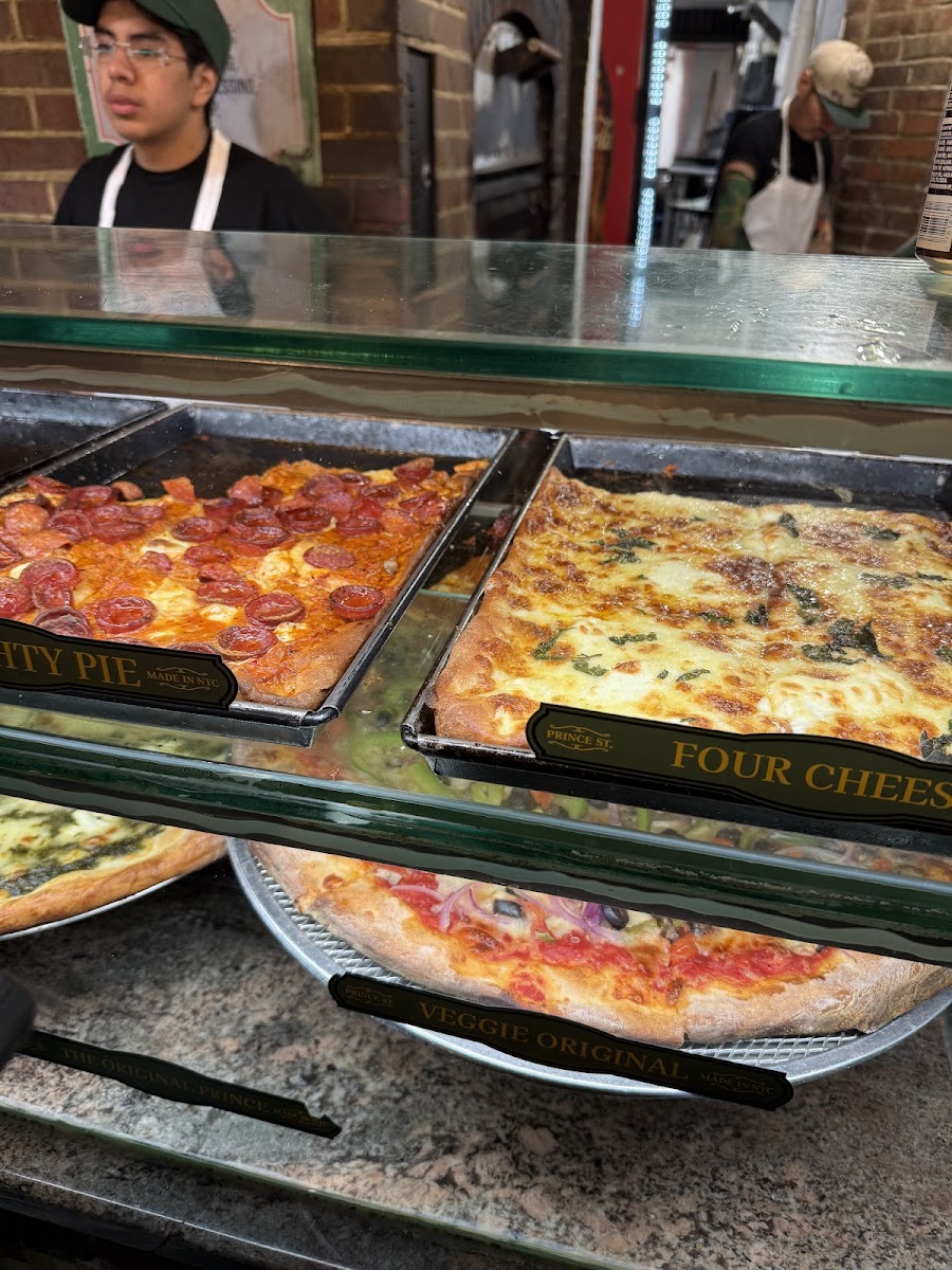 Prince Street Pizza, photo 3