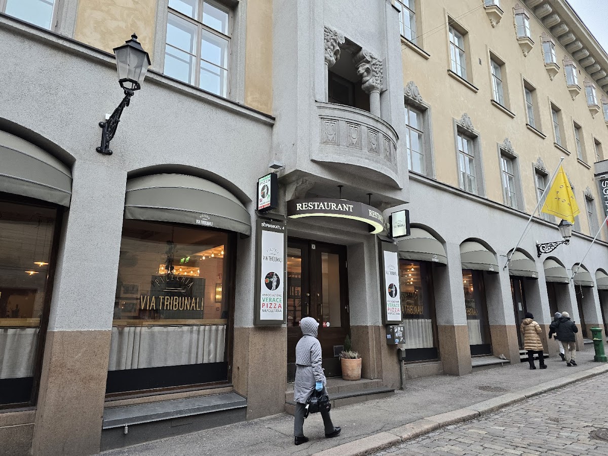 Via Tribunali, photo 9