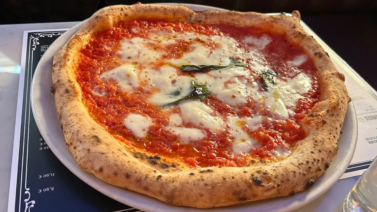 Via Tribunali, photo 7