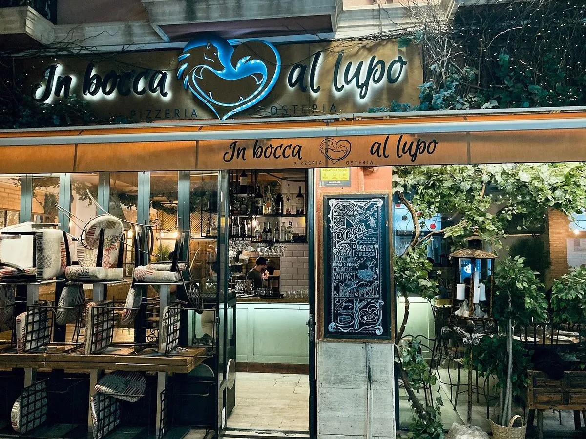 In Bocca al Lupo, photo 1
