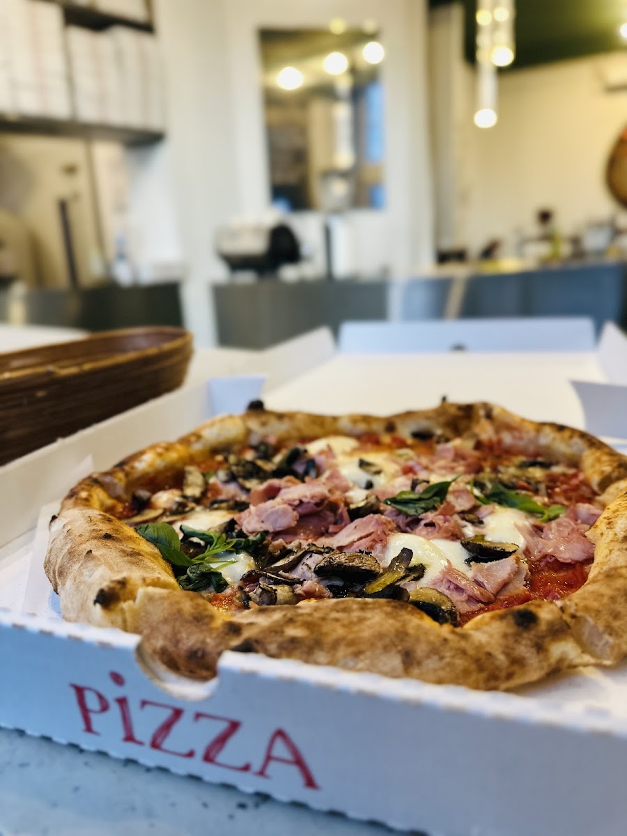 W Pizza, photo 2