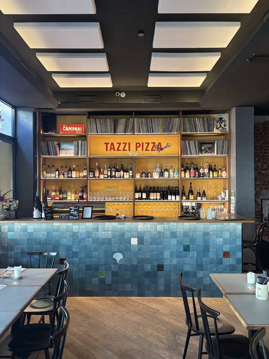 Tazzi Pizza