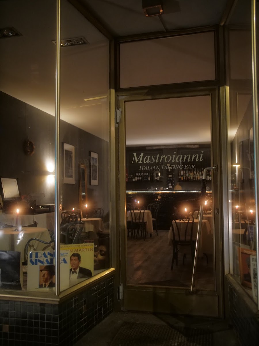 Mastroianni Bar