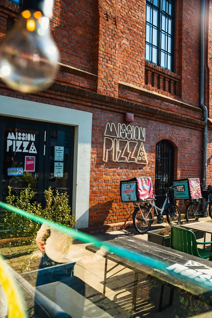 Mission Pizza, photo 1