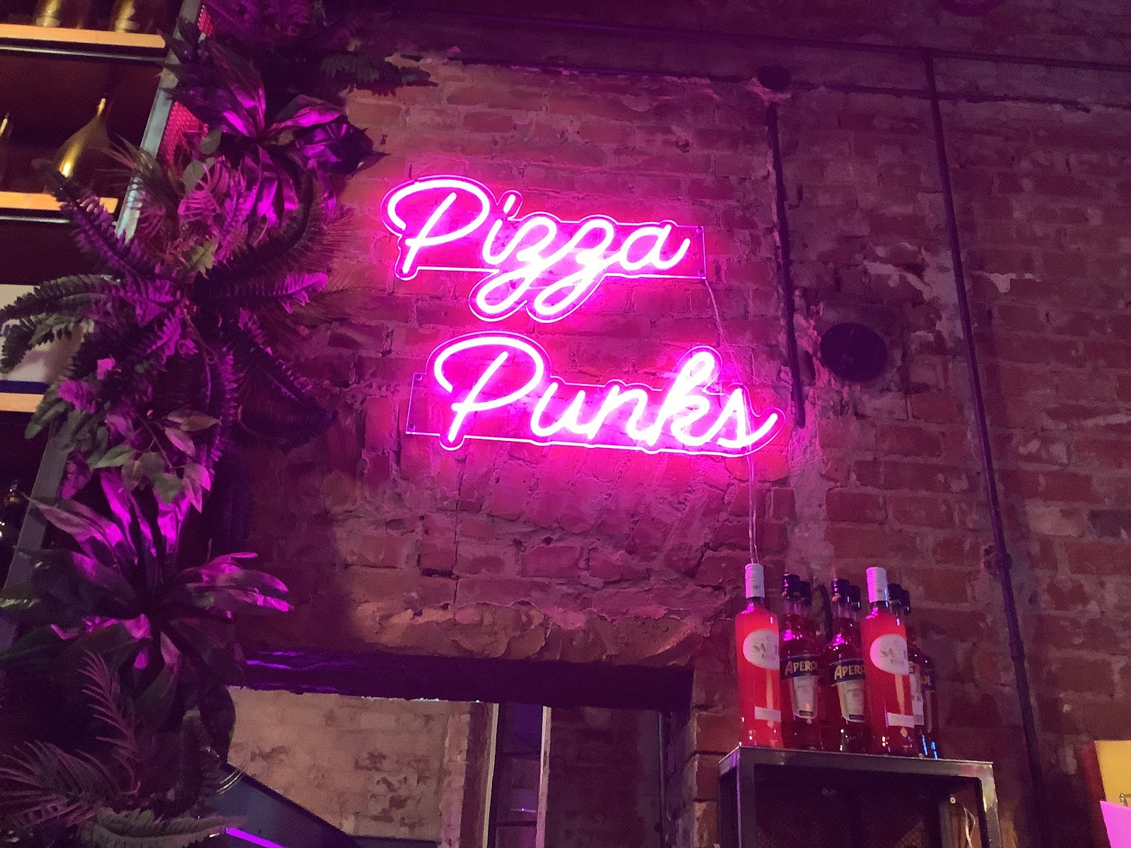 Pizza Punks, photo 3