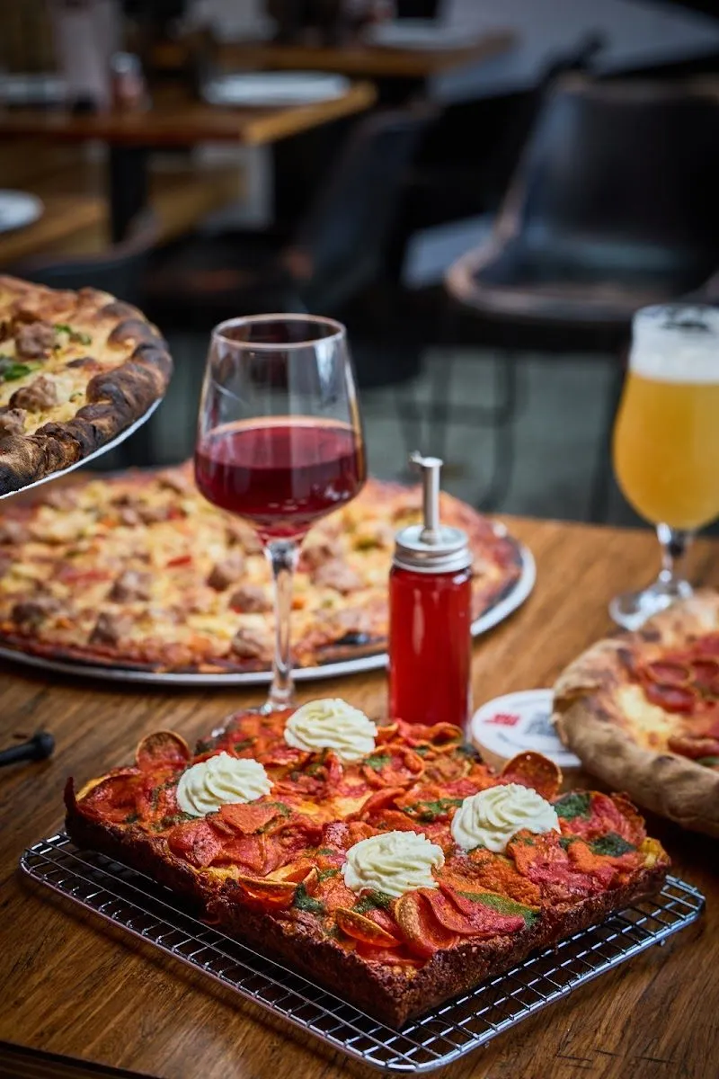 Deep End Pizza, photo 2