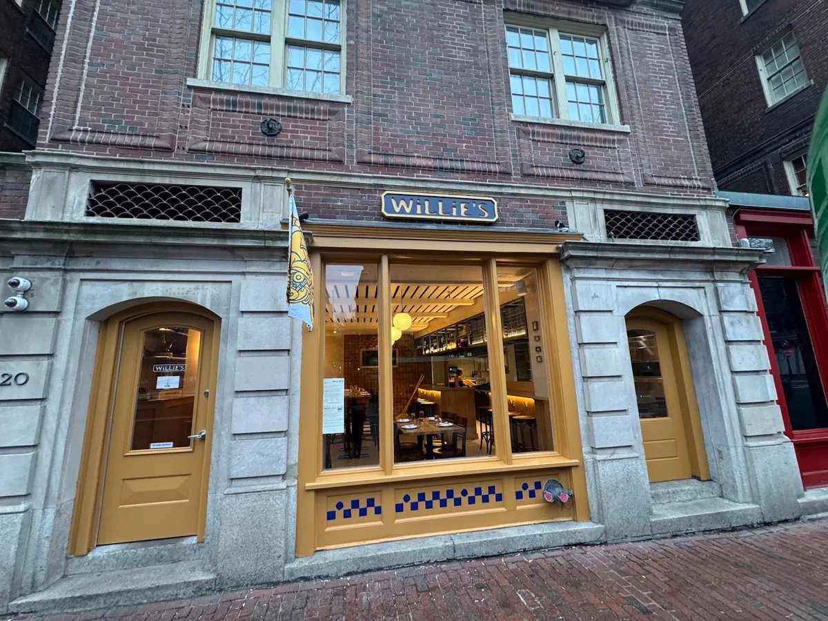 Willie's, photo 1